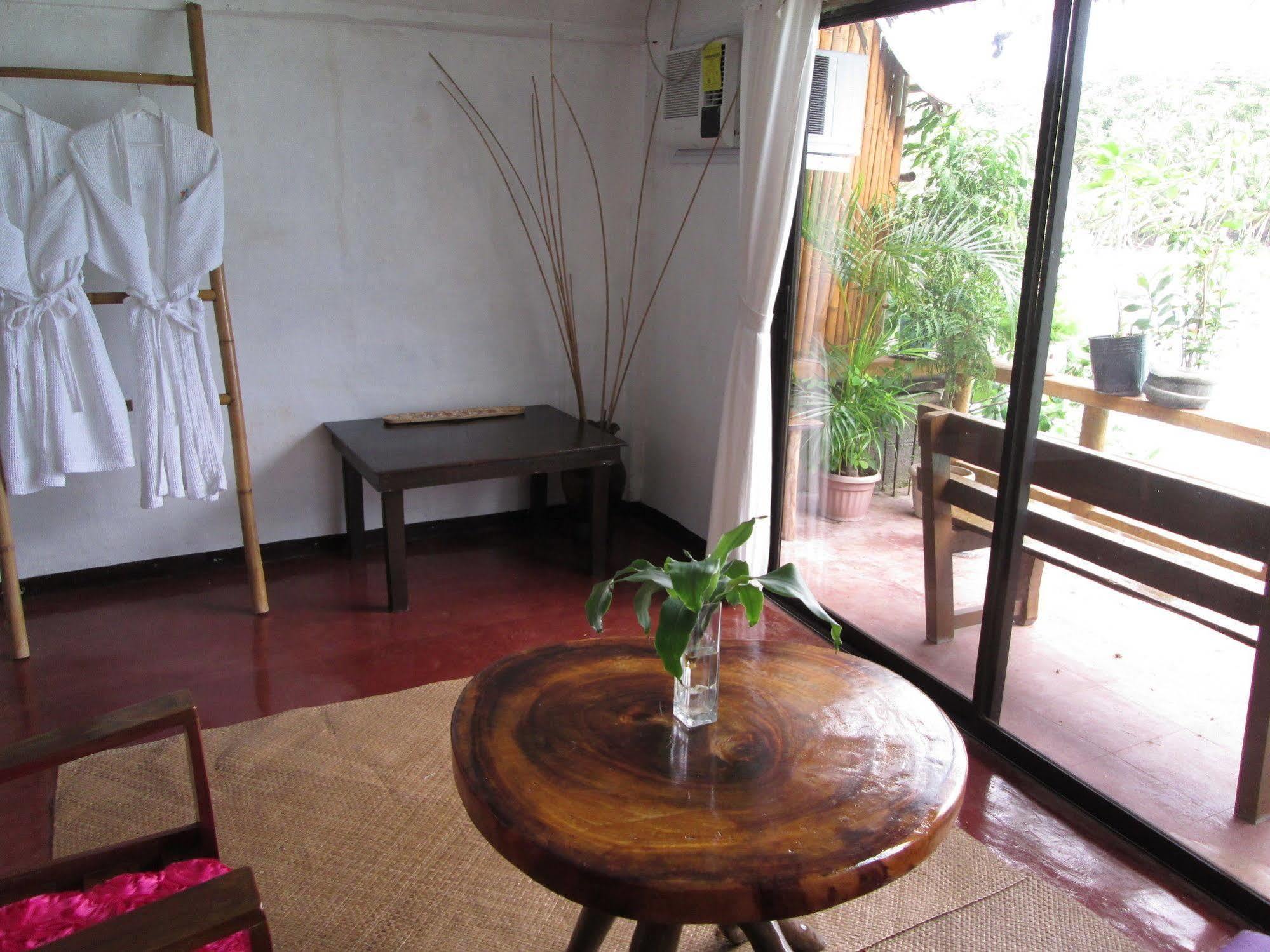 Hotel Monkey House Yapak