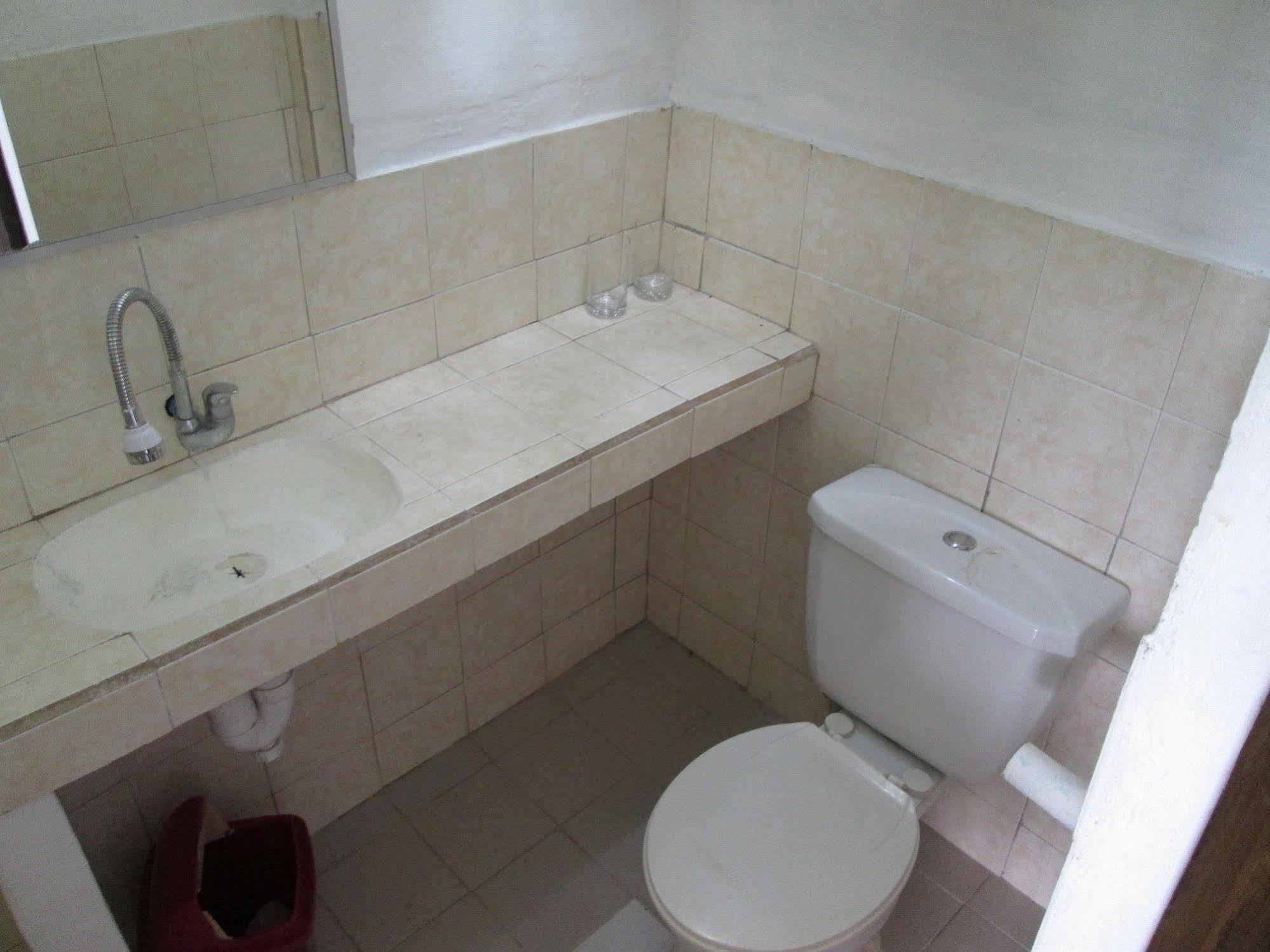 Hotel Monkey House Yapak