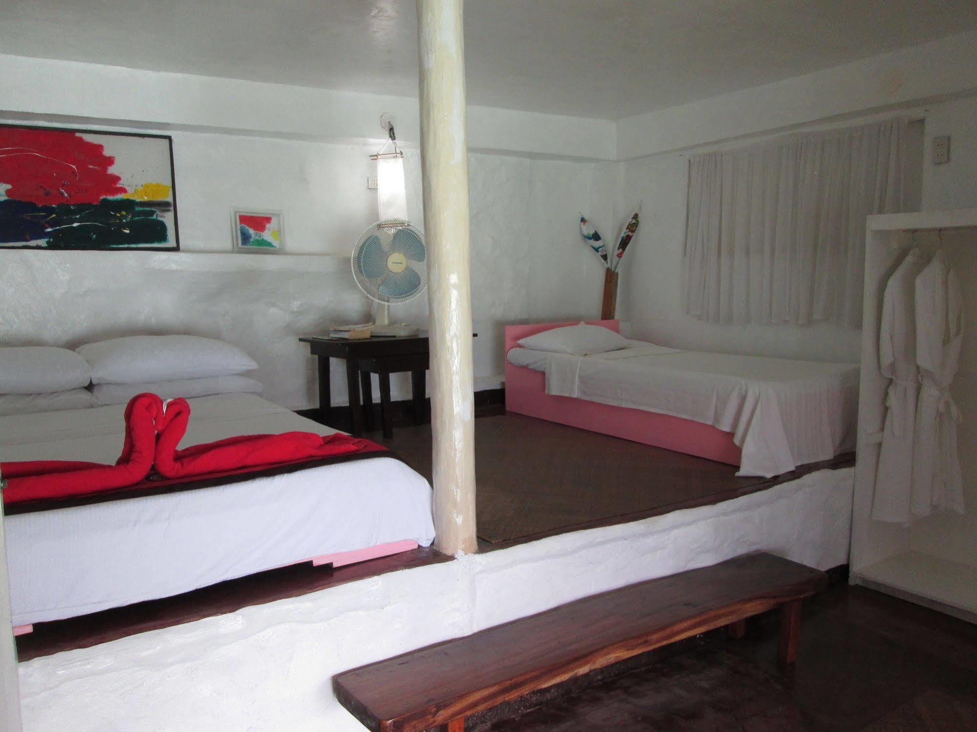 Hotel Monkey House Yapak